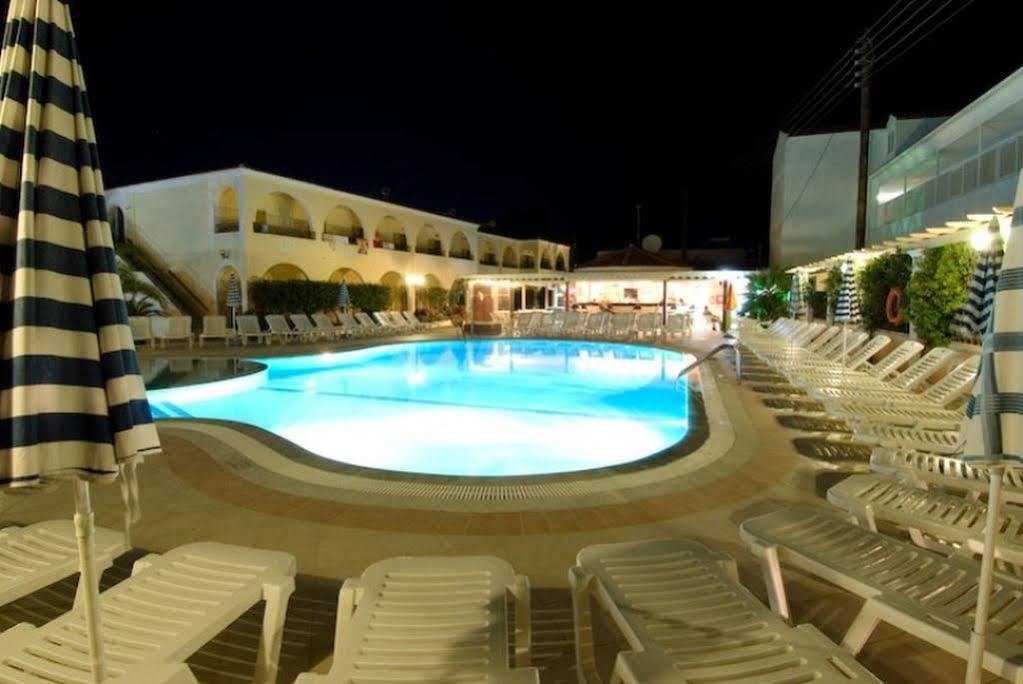 Metaxa Apartments Kávos Екстериор снимка